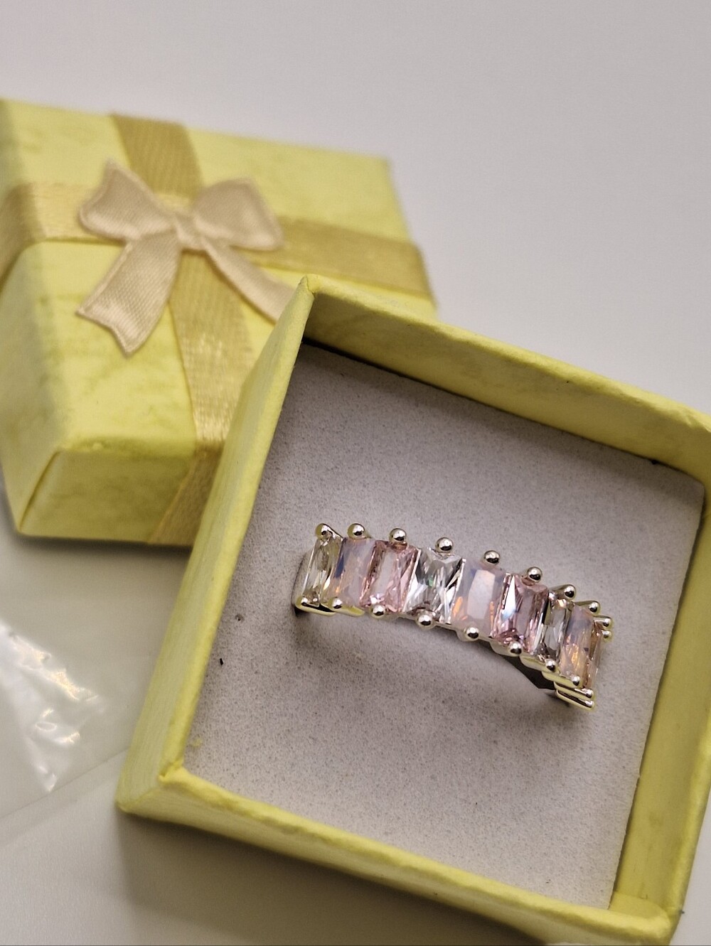 Swarovski Crystal Ring Size 9 Pink Baguette Crystal Band Silver Tone Ring - Picture 16 of 16